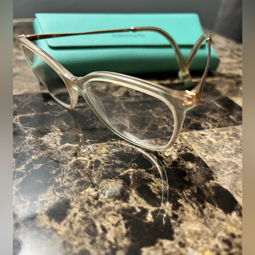 Tiffany TF2205